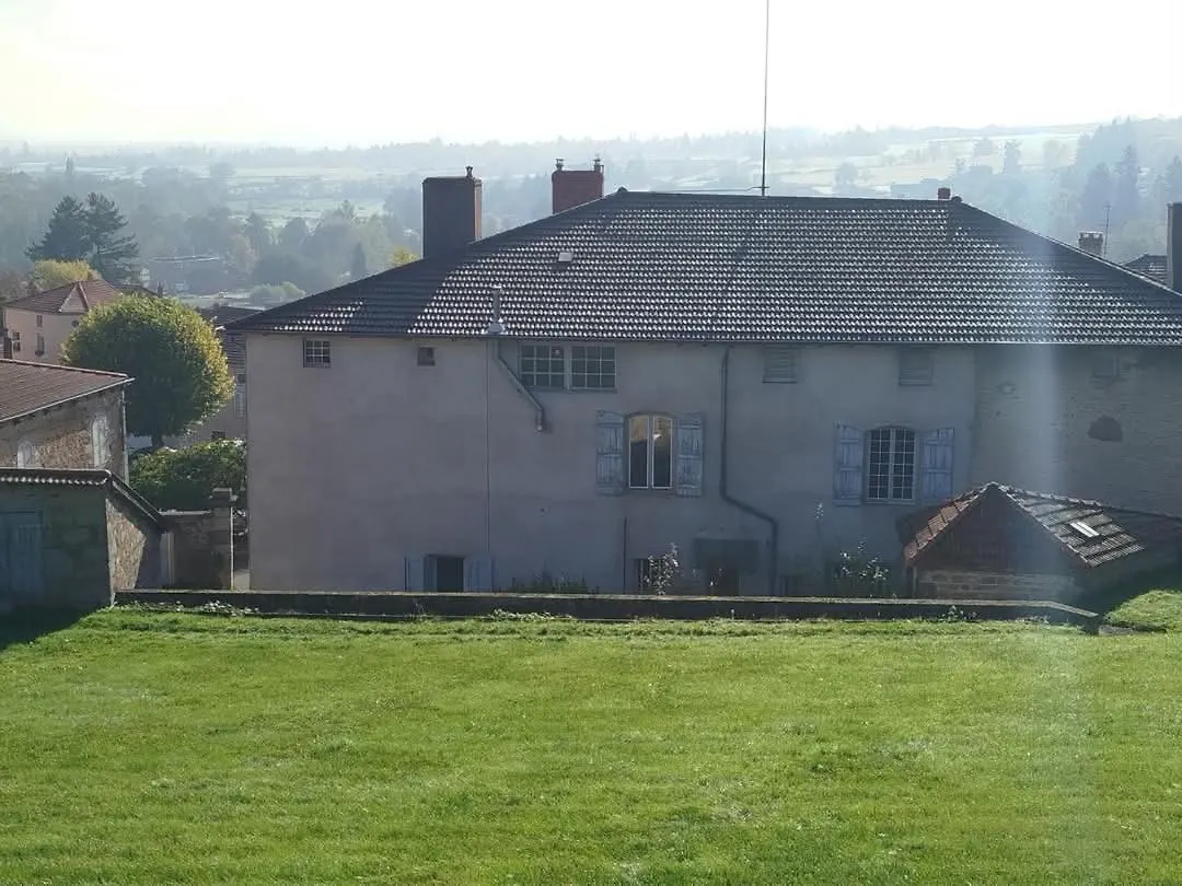 Aux Tilleuls De Renaison France